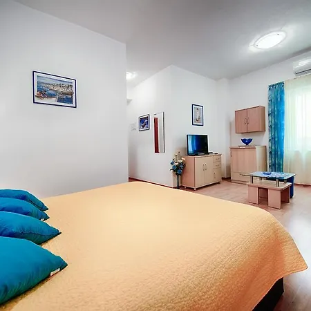 Apartments And Rooms Dis Vis Exterior foto